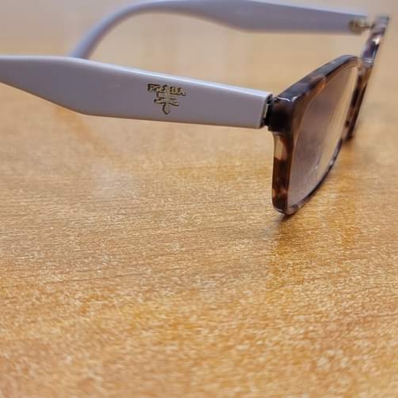 Designer glasses - Picture 12 of 12